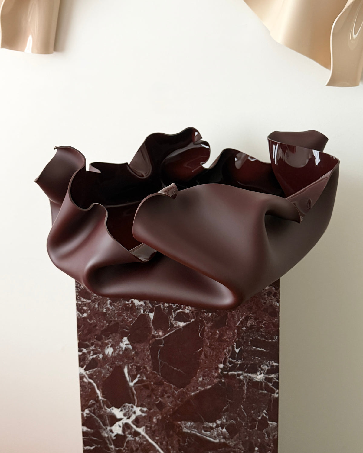 Sculptural Tray. Chocolate-Burgundy